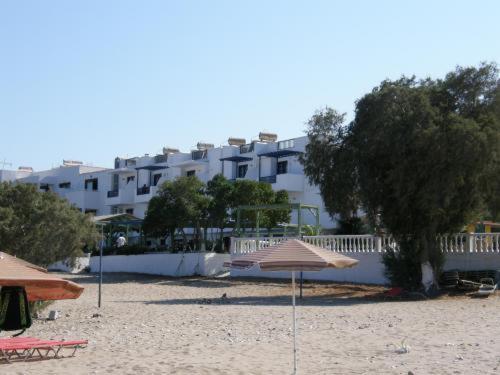 Aparthotel Bay Watch Karpathos Esterno foto