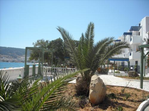 Aparthotel Bay Watch Karpathos Esterno foto