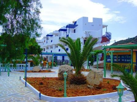 Aparthotel Bay Watch Karpathos Esterno foto