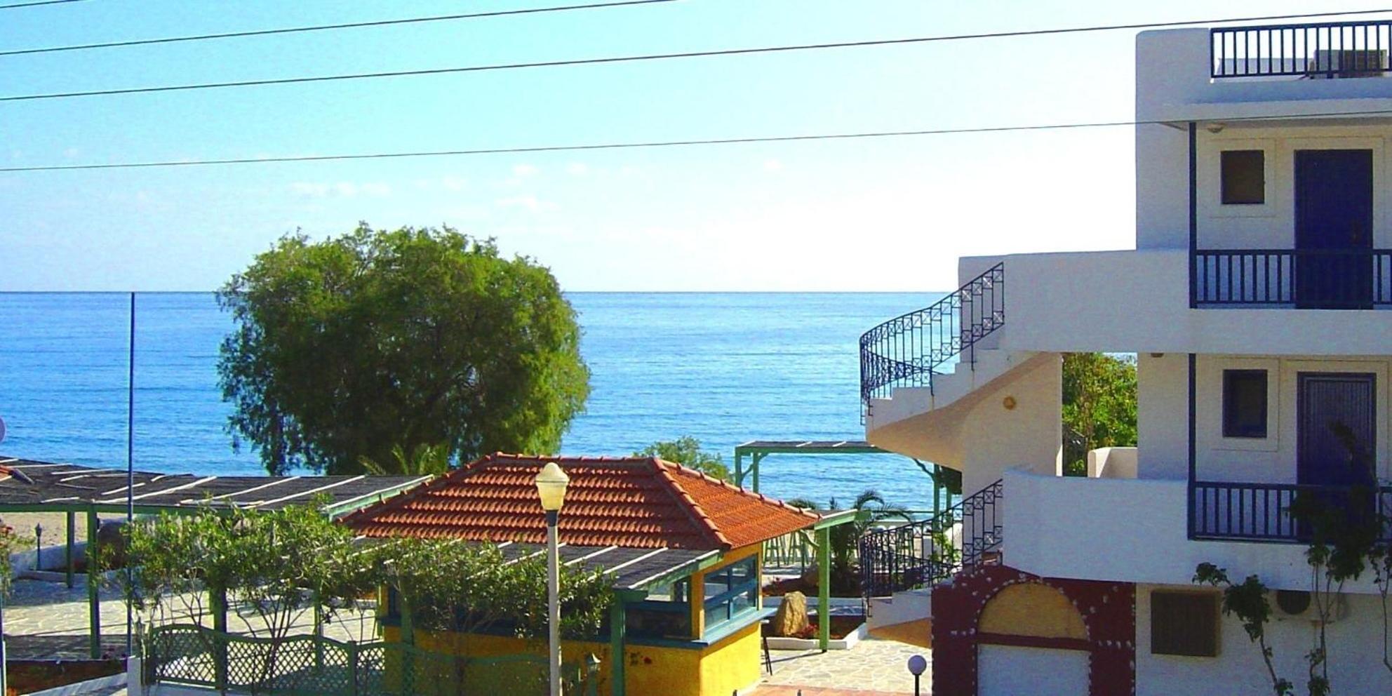 Aparthotel Bay Watch Karpathos Esterno foto